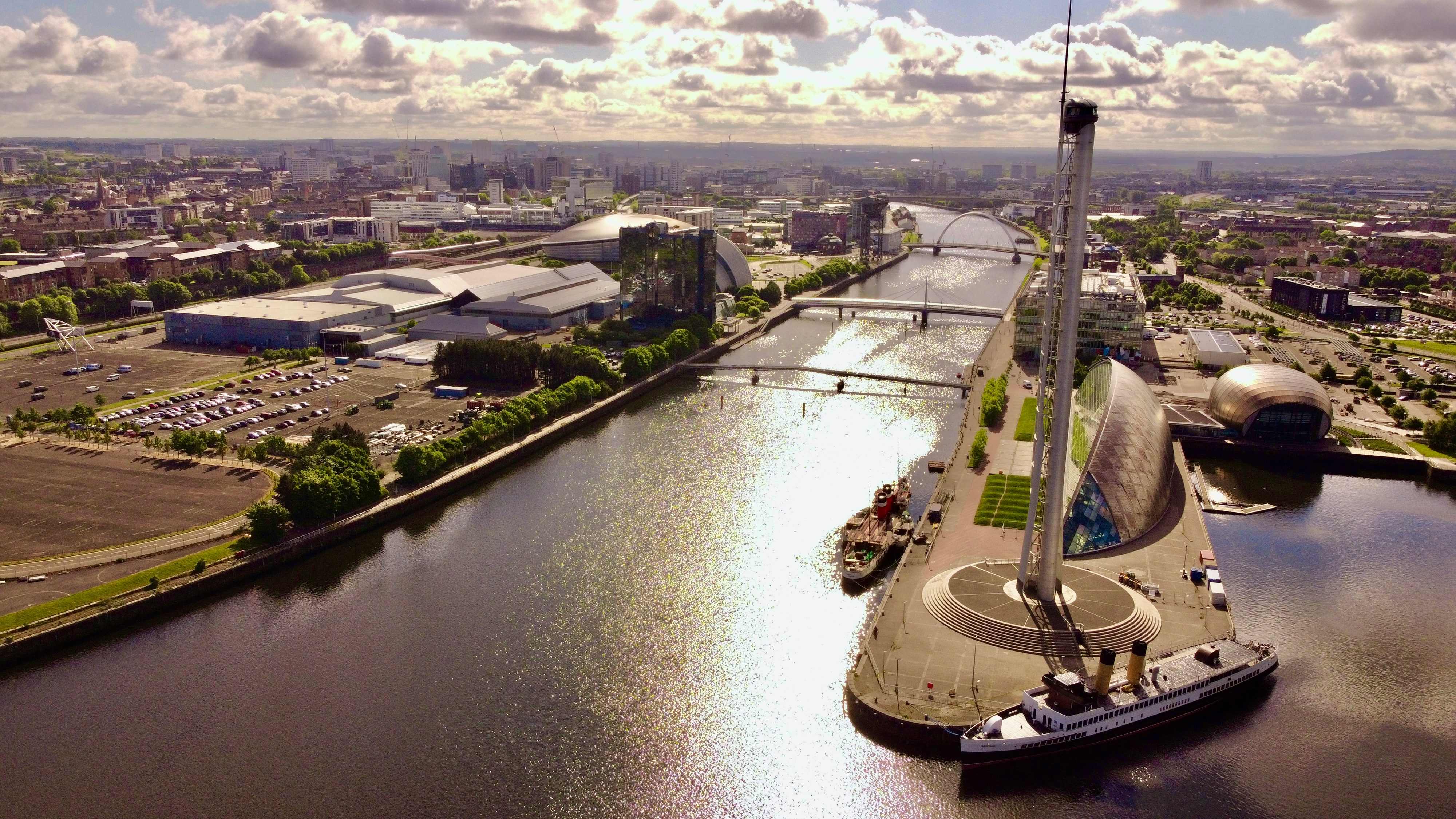 Glasgow in 2 Days: Grit, Geometry & Great Museums