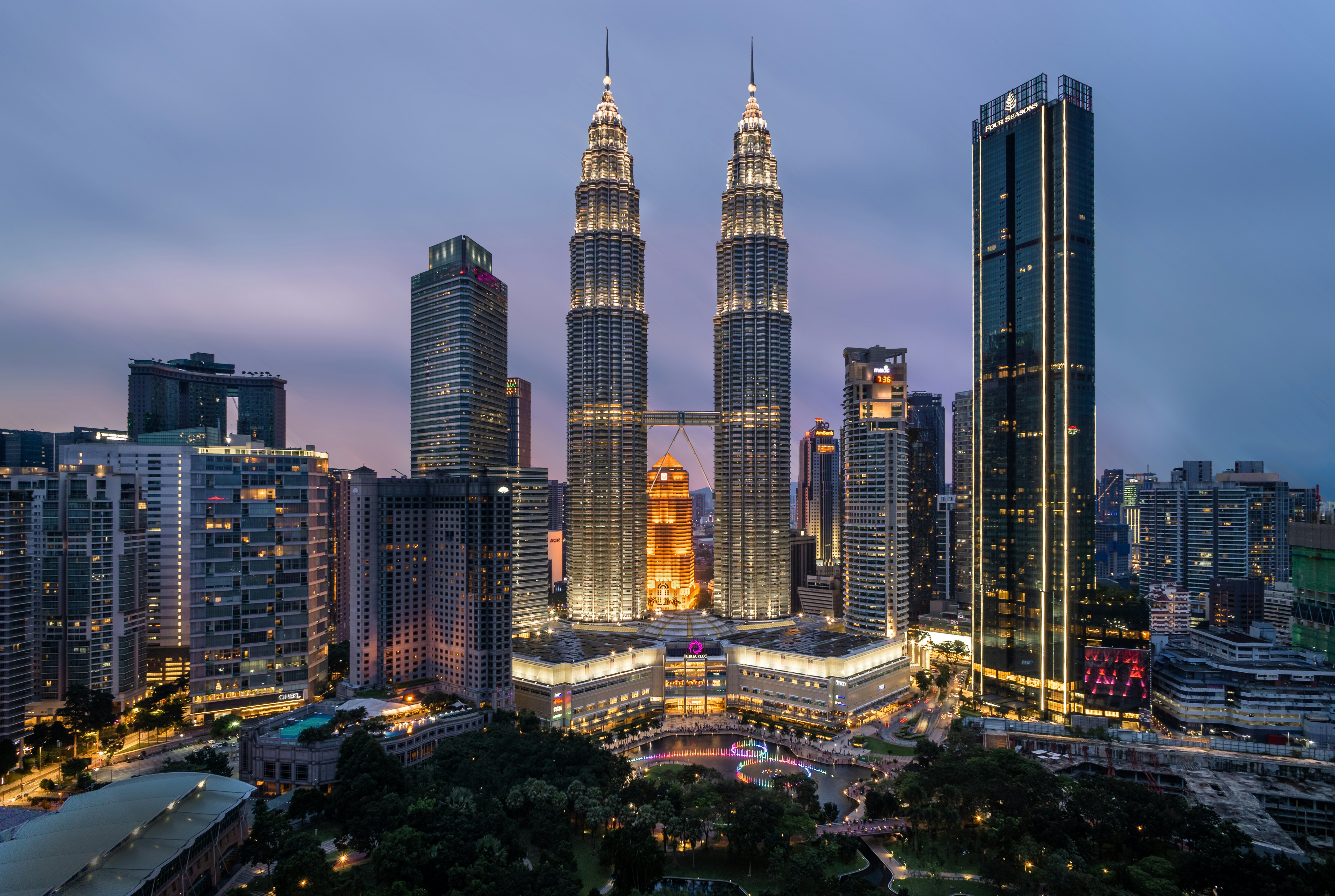 Kuala Lumpur in 3 Days: Towers, Temples & Street Life
