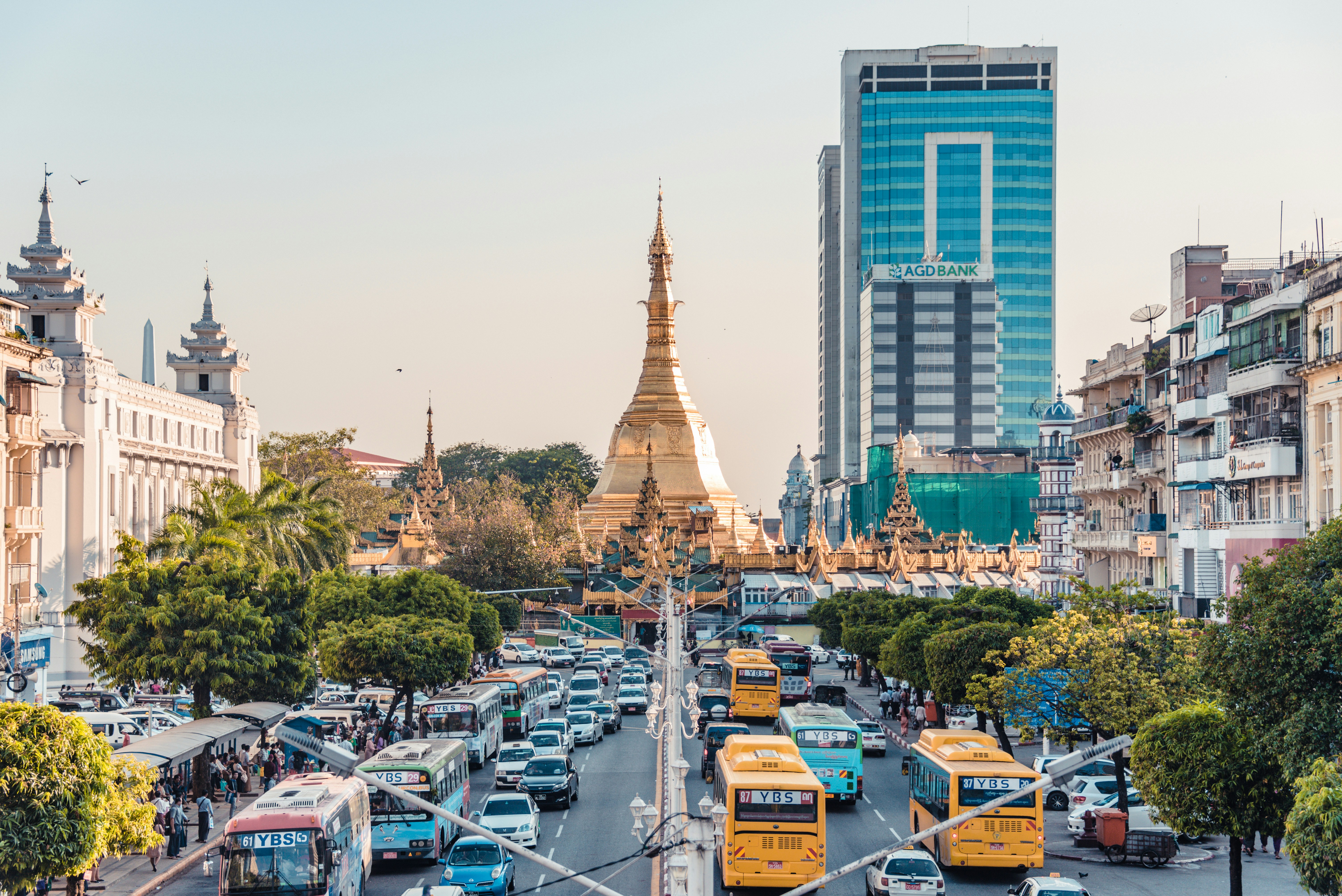Yangon in 4 Days: Where Gold Catches the Light