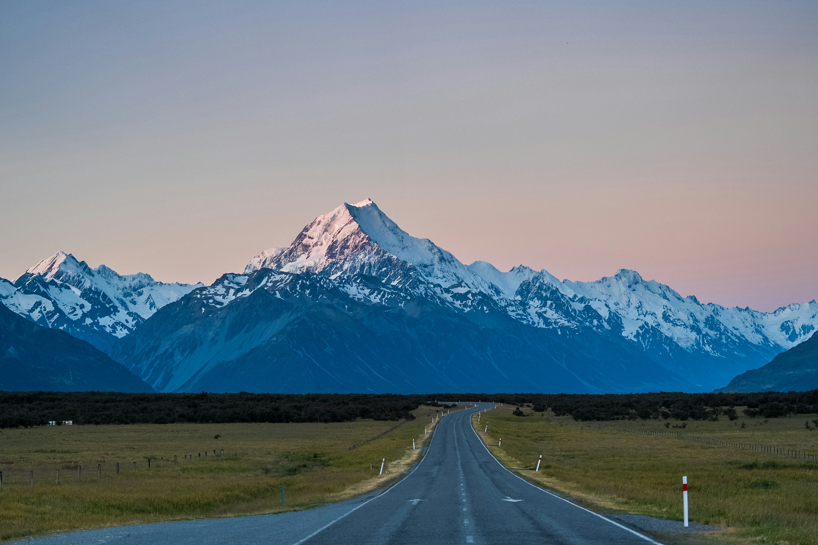 South Island Road Journey in 7 Days: Distance, Silence, and Unfolding Light